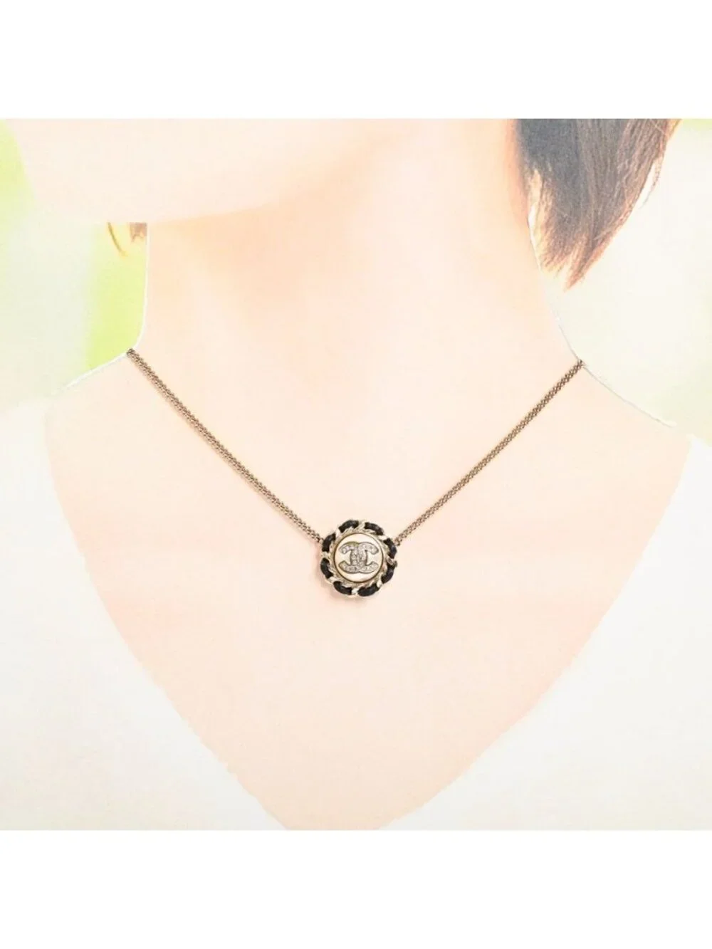 Chanel Necklace Gold